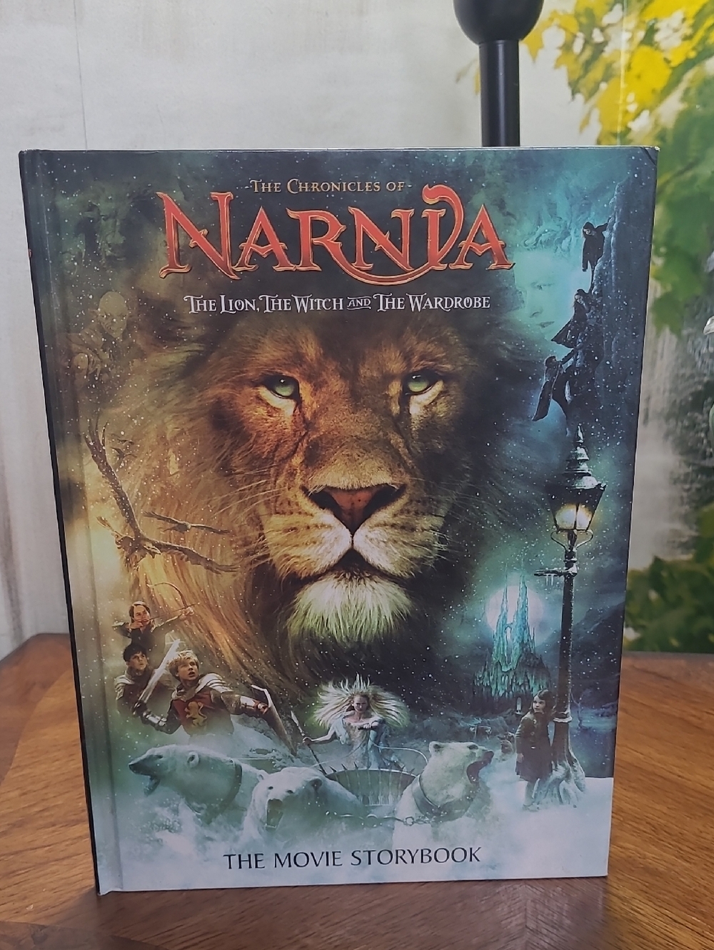 The Chronicles of Narnia The Lion, The Witch & The Wardrobe Movie Storybook